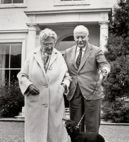 Max Mallowan: Life, Excavations, and Lasting Legacy Max Mallowan